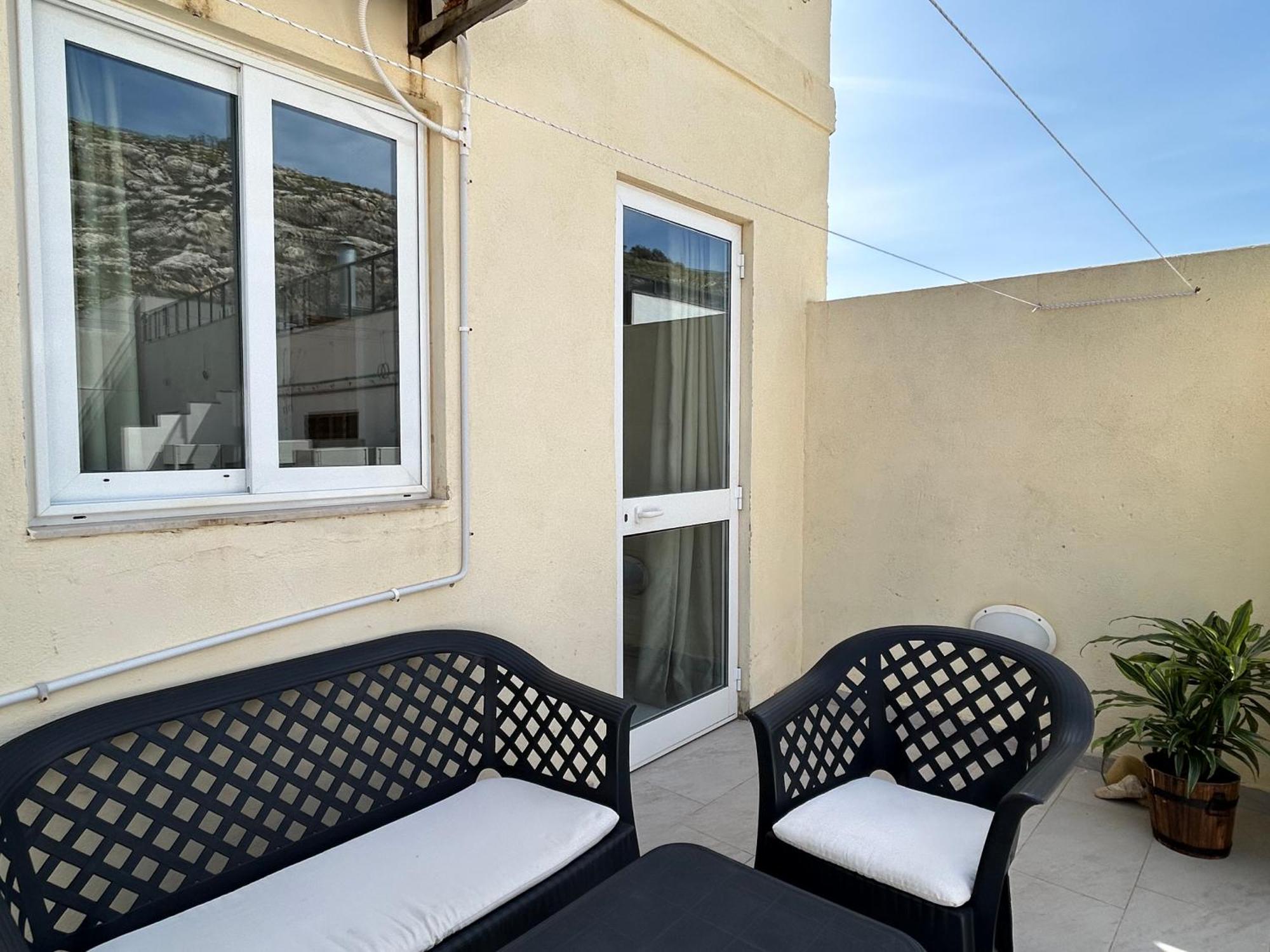 Arzella Apartments Xlendi Stylish Stay Near Beach Local Eats Ngoại thất bức ảnh