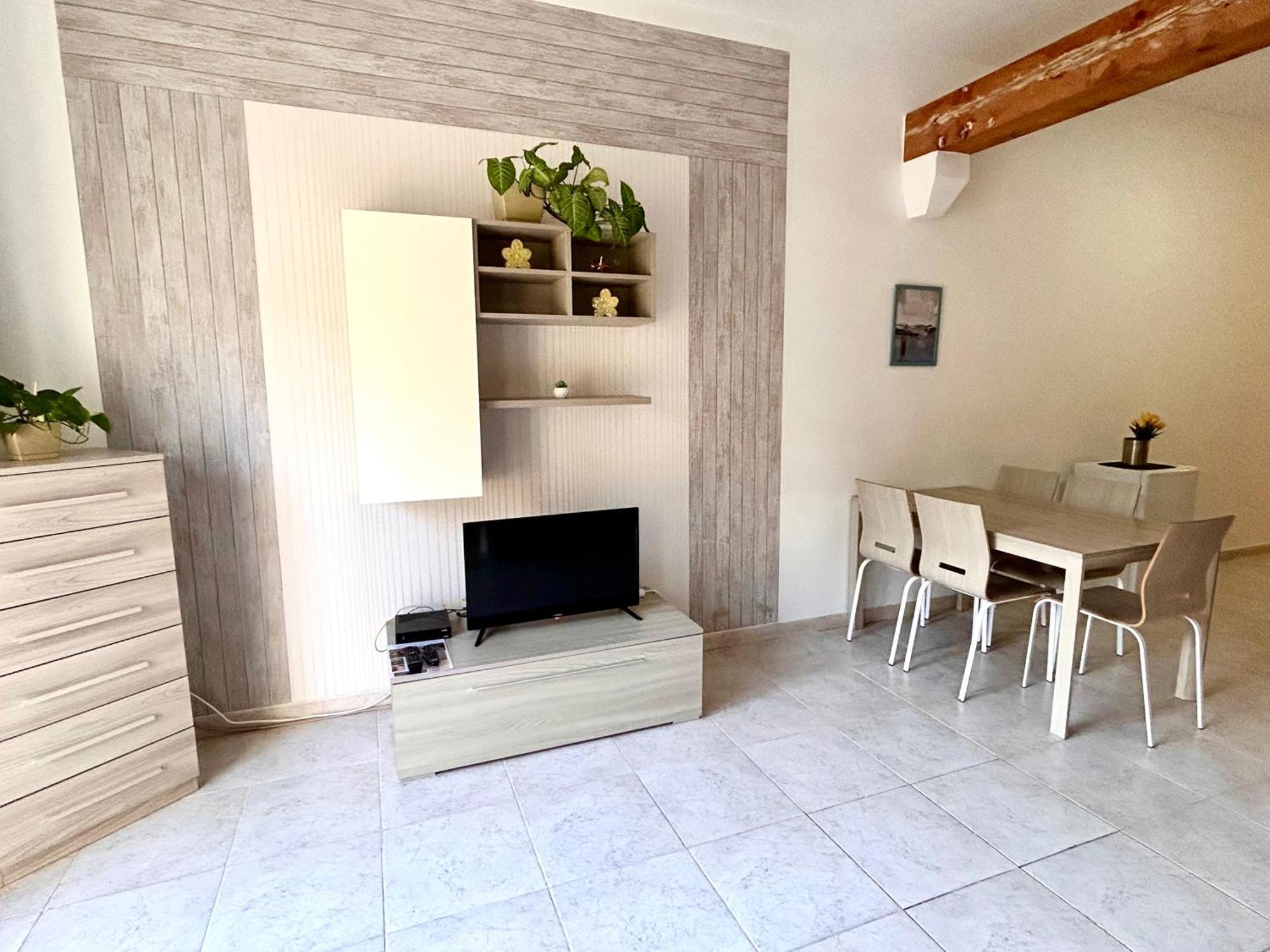Arzella Apartments Xlendi Stylish Stay Near Beach Local Eats Ngoại thất bức ảnh