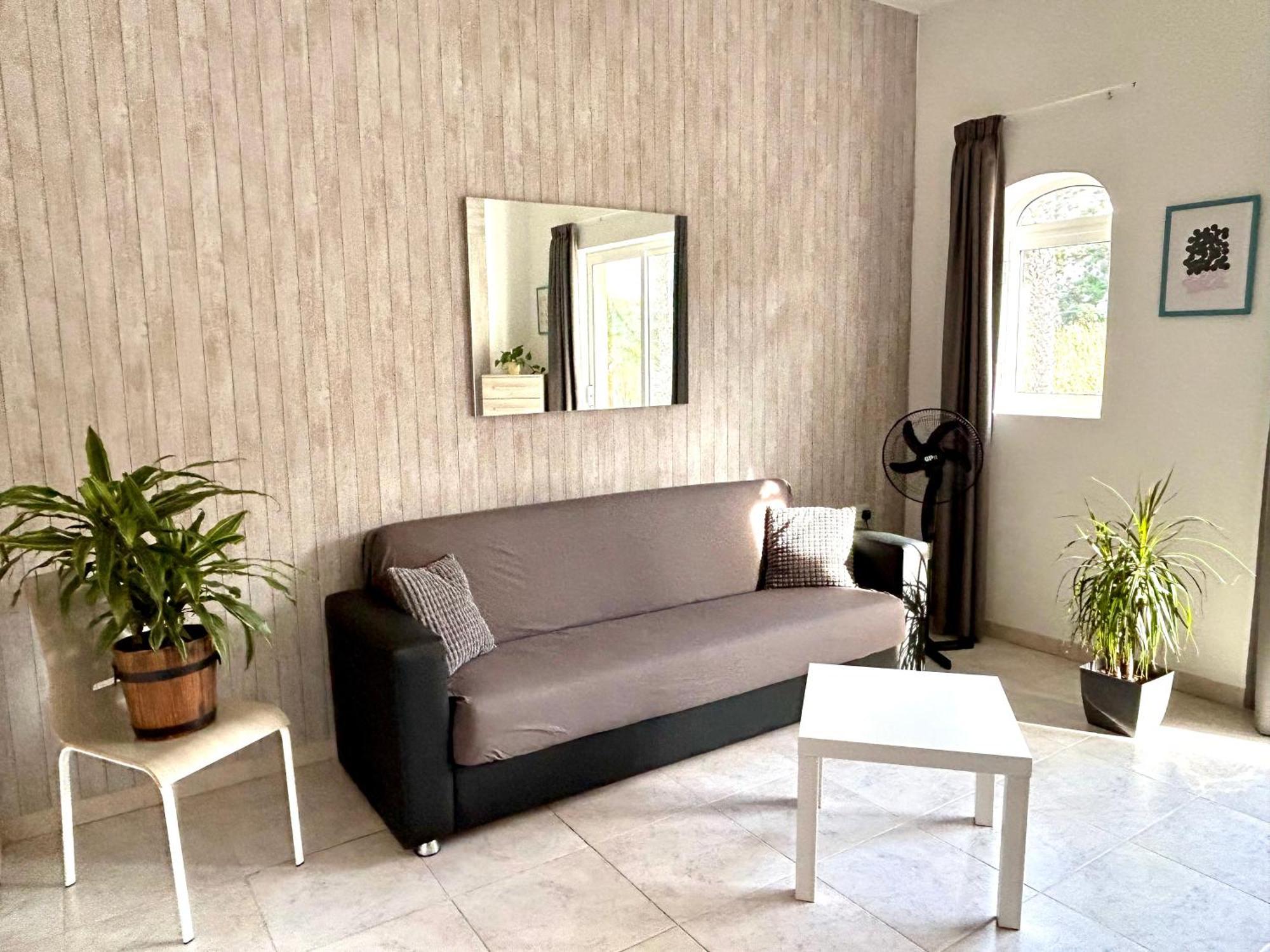 Arzella Apartments Xlendi Stylish Stay Near Beach Local Eats Ngoại thất bức ảnh