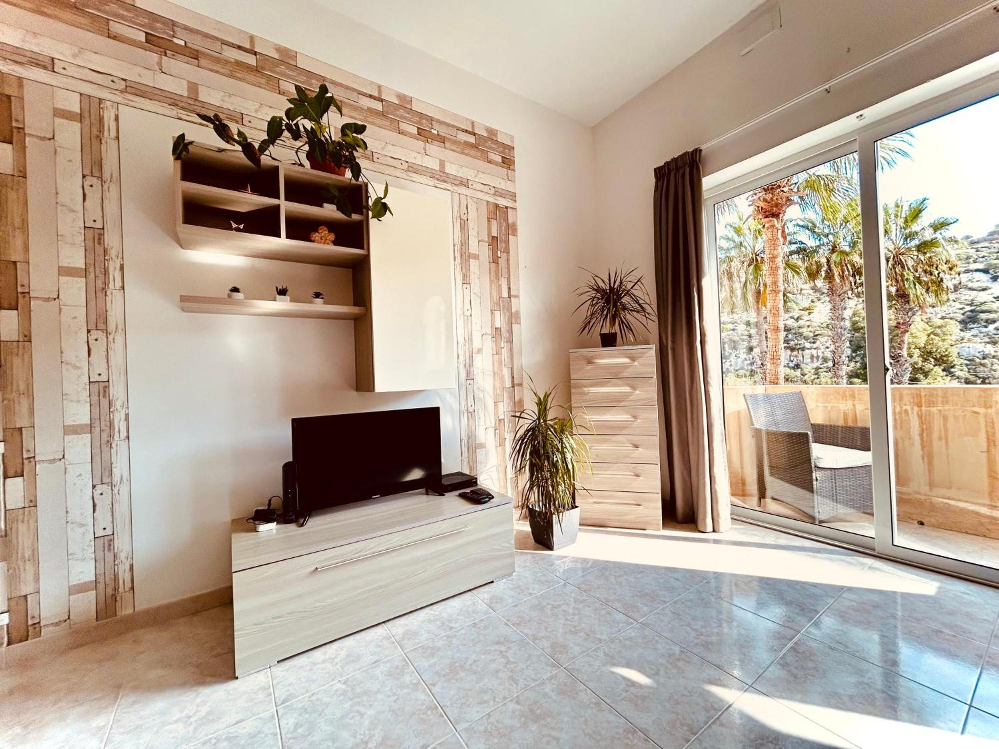Arzella Apartments Xlendi Stylish Stay Near Beach Local Eats Ngoại thất bức ảnh