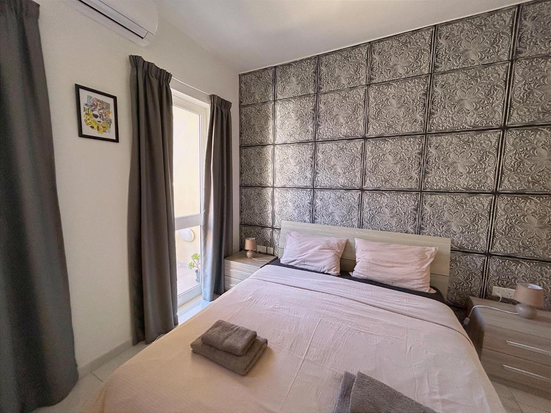 Arzella Apartments Xlendi Stylish Stay Near Beach Local Eats Ngoại thất bức ảnh