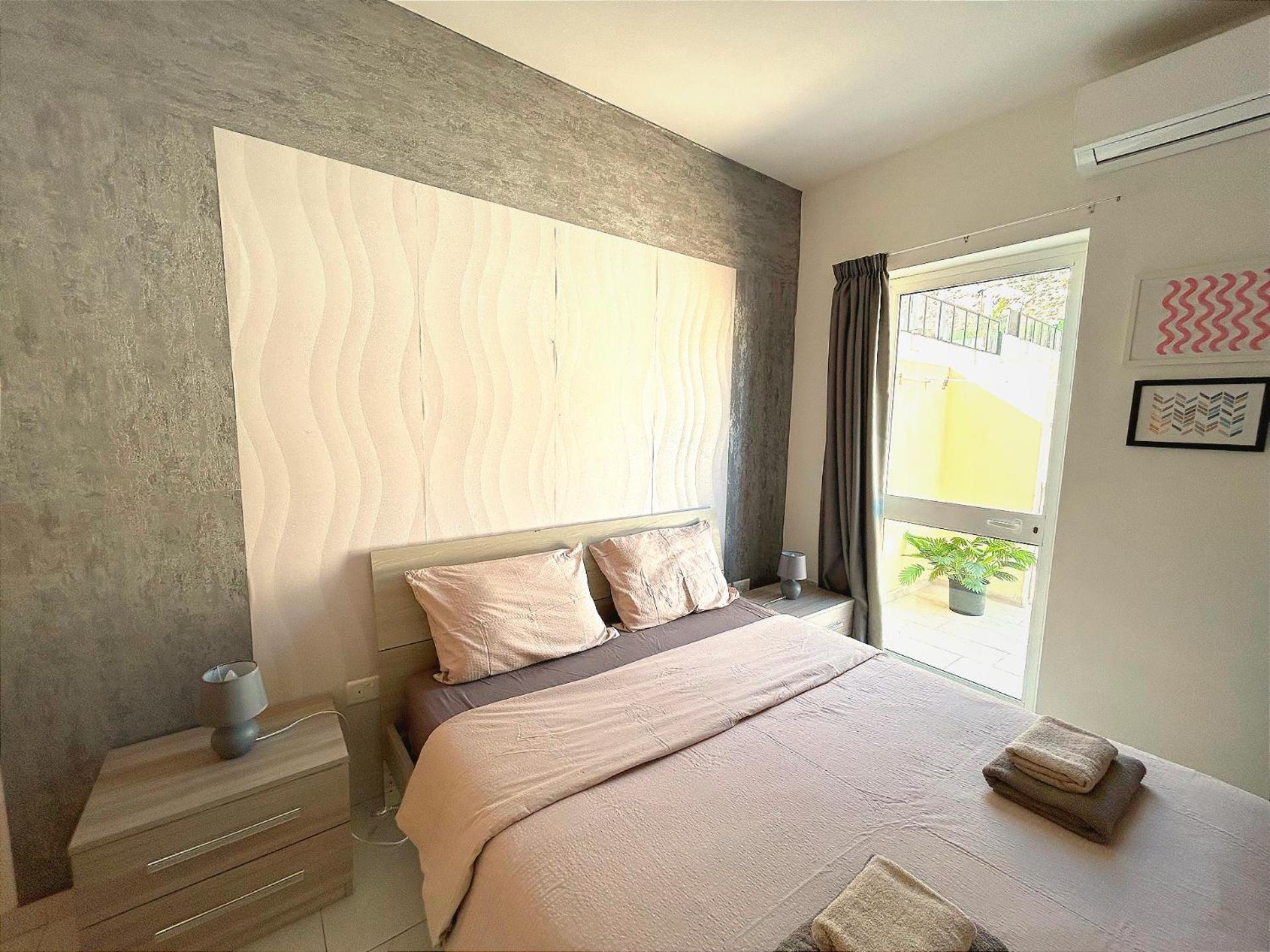 Arzella Apartments Xlendi Stylish Stay Near Beach Local Eats Ngoại thất bức ảnh