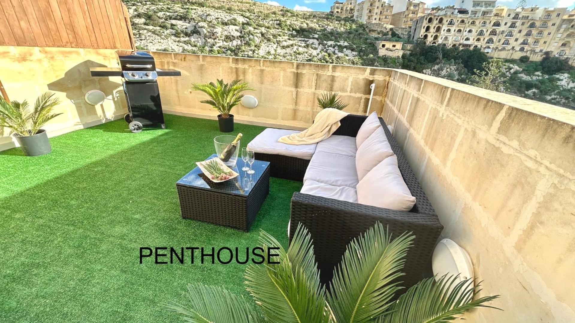 Arzella Apartments Xlendi Stylish Stay Near Beach Local Eats Ngoại thất bức ảnh