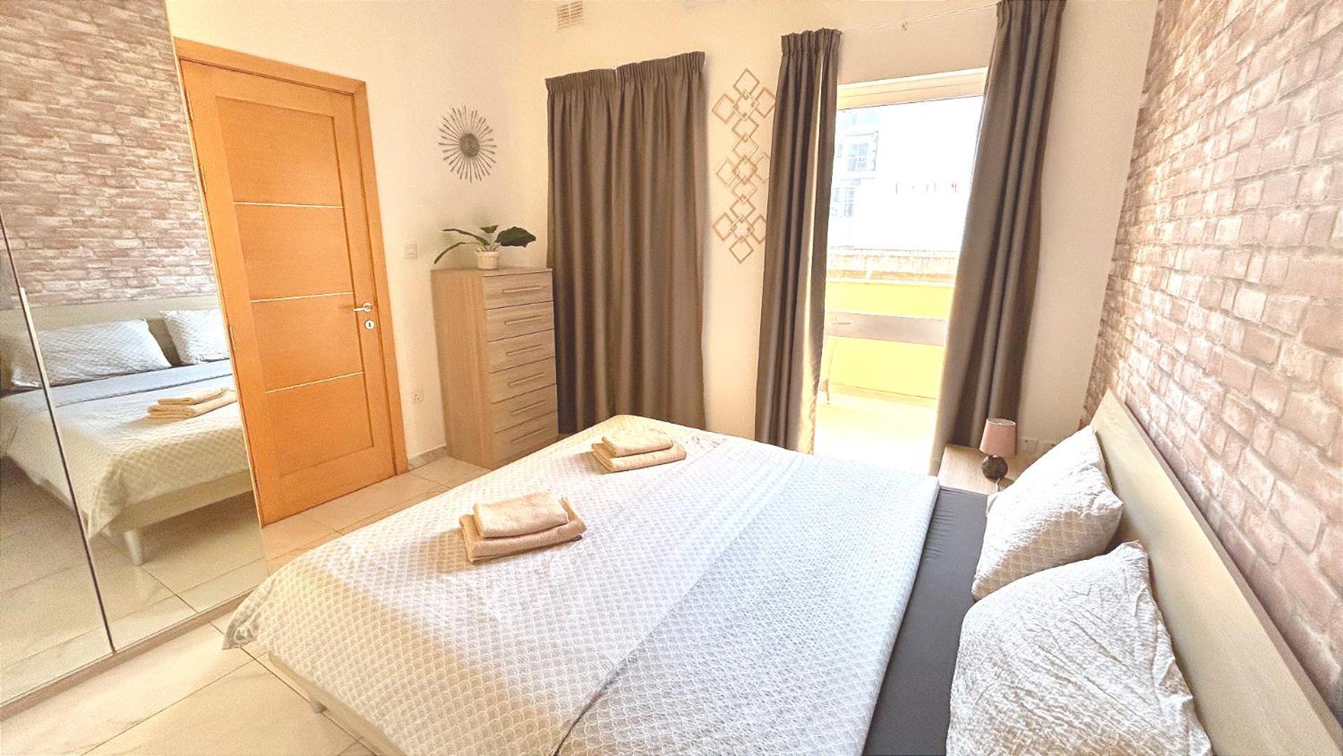 Arzella Apartments Xlendi Stylish Stay Near Beach Local Eats Ngoại thất bức ảnh